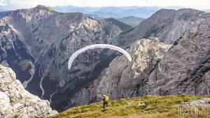 Klettern im Schobertal, Abflug mit dem Gleitschirm